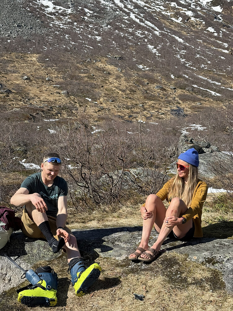 Deilig å ta av seg våte randosko