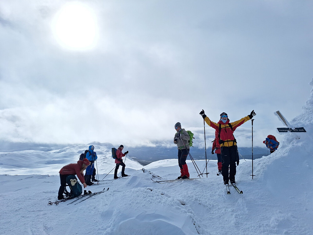 Toppen av Blenuten med Åklinuten bak