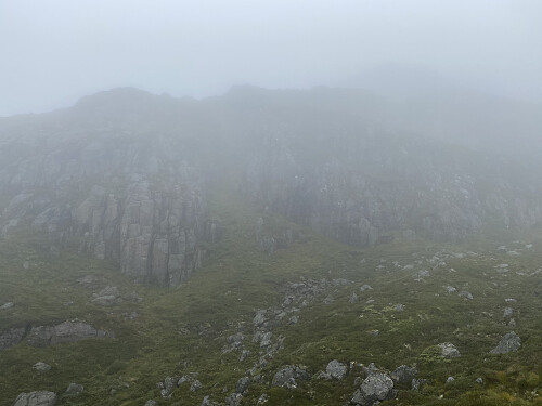 Bilde #14: Sørryggen på Manfjellet kommer tilsyne.