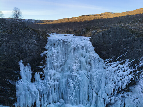 Rygandfossen frossen.