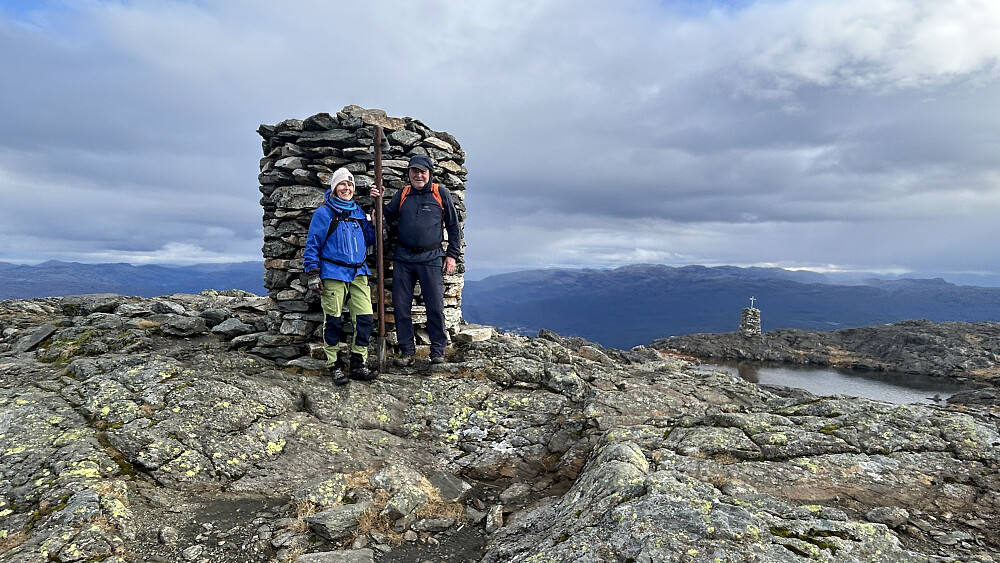 Liv Synnøve og meg på Gullfjelltoppen 987 moh