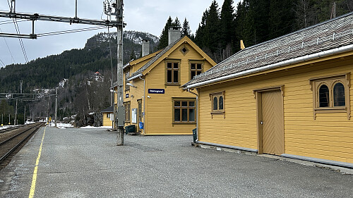 Reimegrend stasjon. Foto mot vest