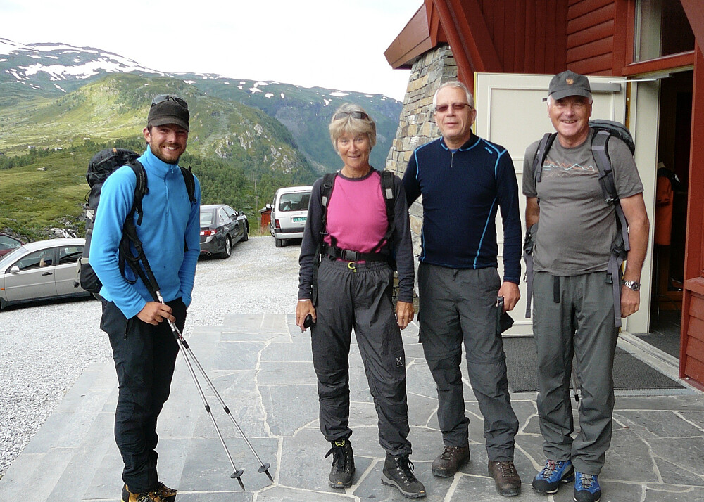 Sverre, Elin, Leif og jeg klar for tur på Turtagrø. Foto Astrid