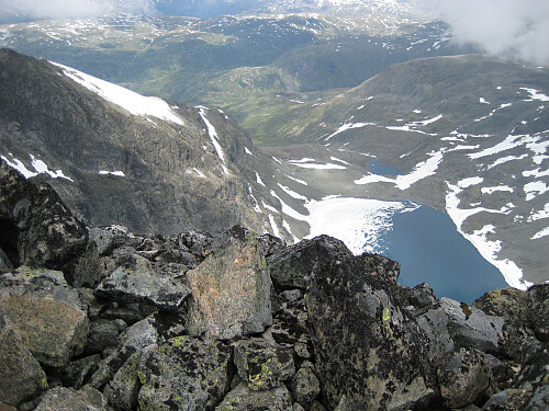 Bratt ned mot Skagadalen og Skagastølsvatnet