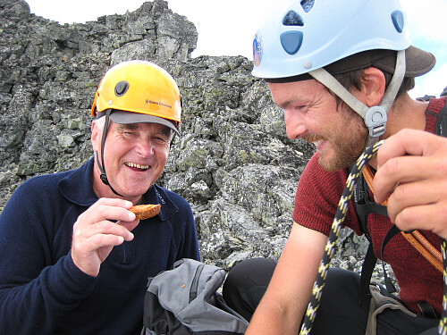 Hyggelig spisepause med Sverre. Foto Leif