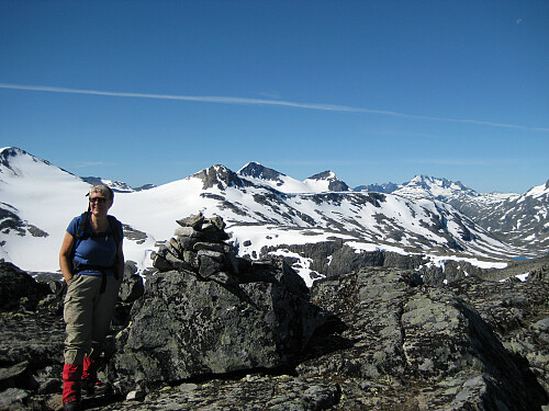 På Kyrkjeoksle 1843 kl 1053. Foto mot Høgvagletindane i vest