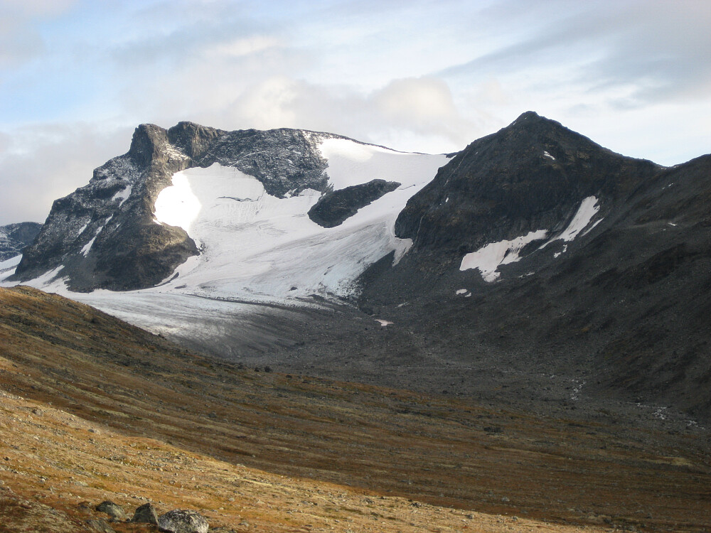 Mot Tverrbottinden V1 og Vest for V1 mot venstre. Vestre Tverrbottinden 1920 mot høyre.