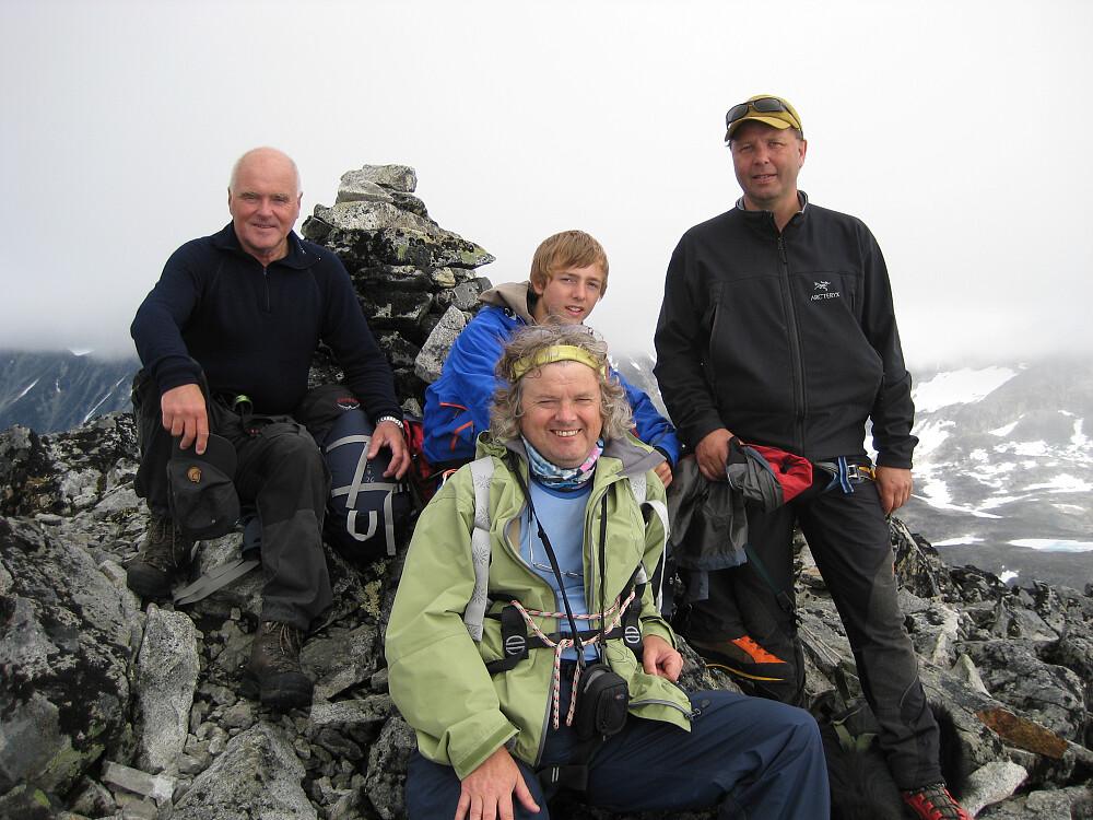 Turfølget samlet på Semelholstinden