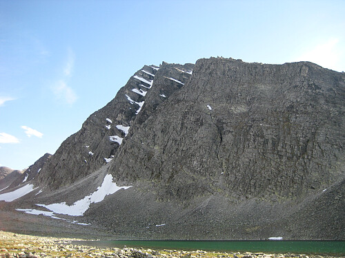 Trolltinden ruver mot vest