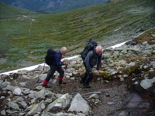 På vei opp bakkene ved Skagastølsvatnet