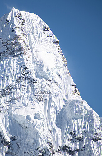 Ama Dablam's øvrige del med Camp 3 seende på seracen