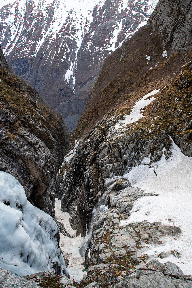 Renna videre ned under 550m