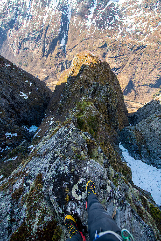 Luftige rygg. Musarabb-bekken til høyre, Nilsbekken til venstre