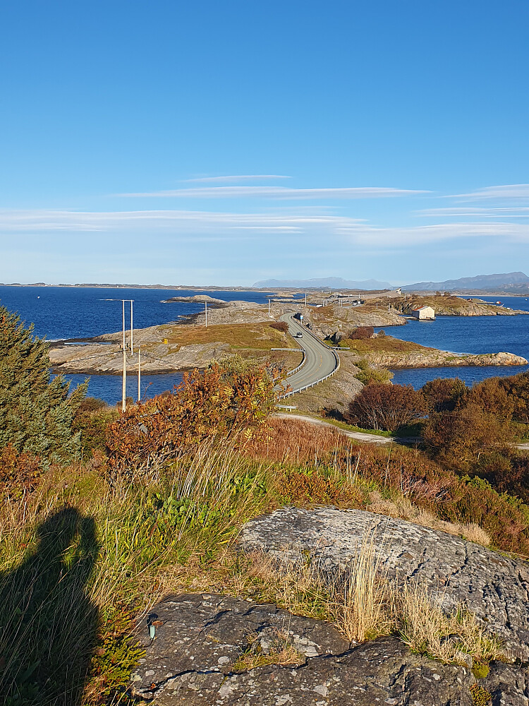 Atlanterhavsvegen sett fra høyeste punkt på Straumsholmen 