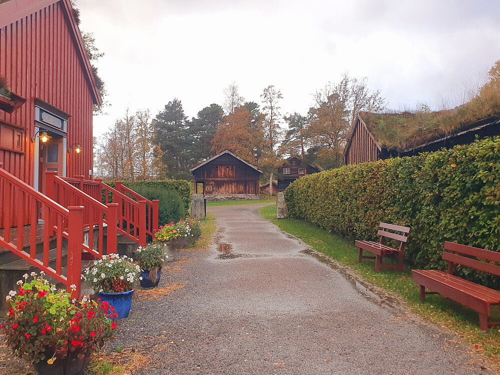 Gildehallen, mot Romsdalsmuseet 