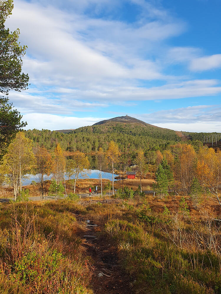 Mot Øverlandsvatnet og Tusten