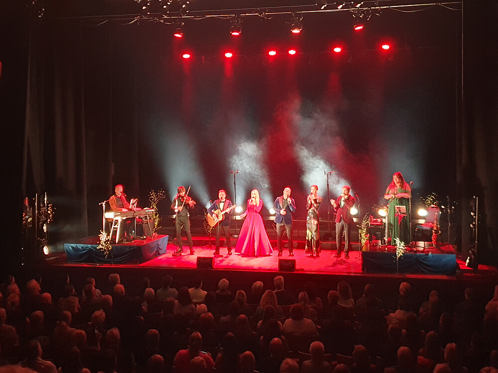 Veldig fin julekonsert på Bjørnsonhuset på kvelden - Vår Jul 