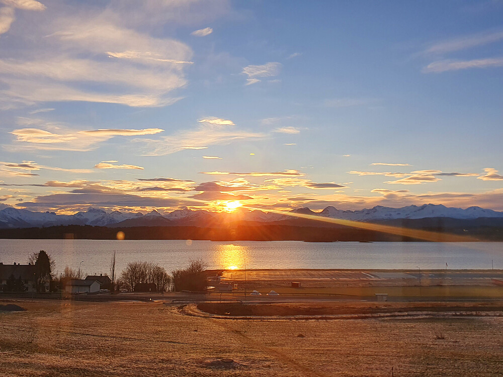Dagens soloppgang i Myrvegen 