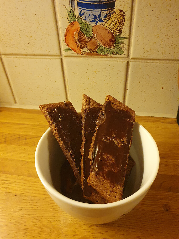 Anne Marits deilige sjokoladeavskjæringer :-) 