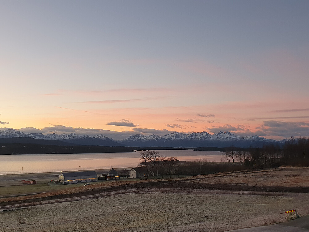 Morgenstemning i Myrvegen 
