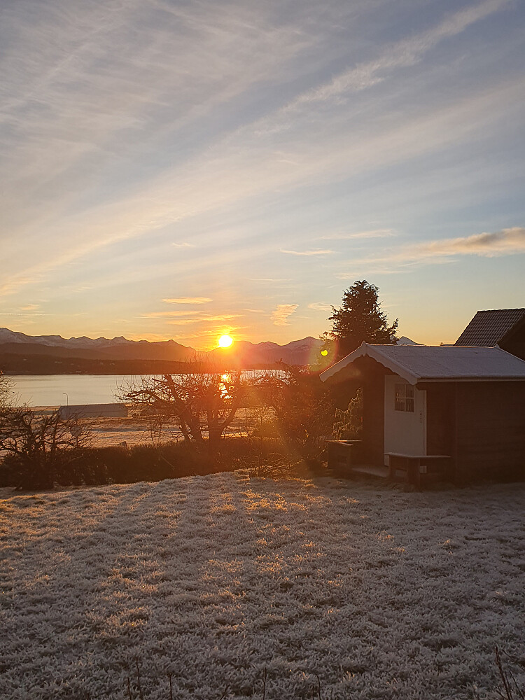 Solnedgang i Myrvegen 