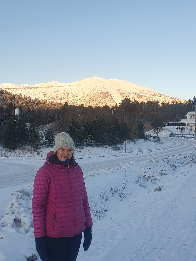 Satser på en tur i pudderet i bakgrunnen snart. Arne rapporterer om bra føre. 