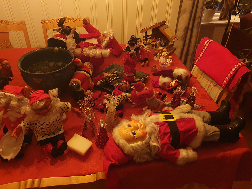 20-dag jul, og det meste av jula ryddes bort. Fineste tiden i året forbi for denne gang. 