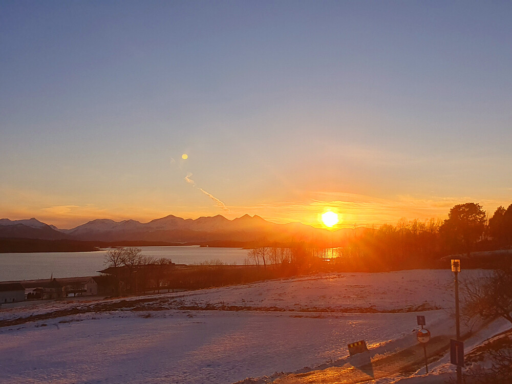 Dagens solnedgang i Myrvegen 