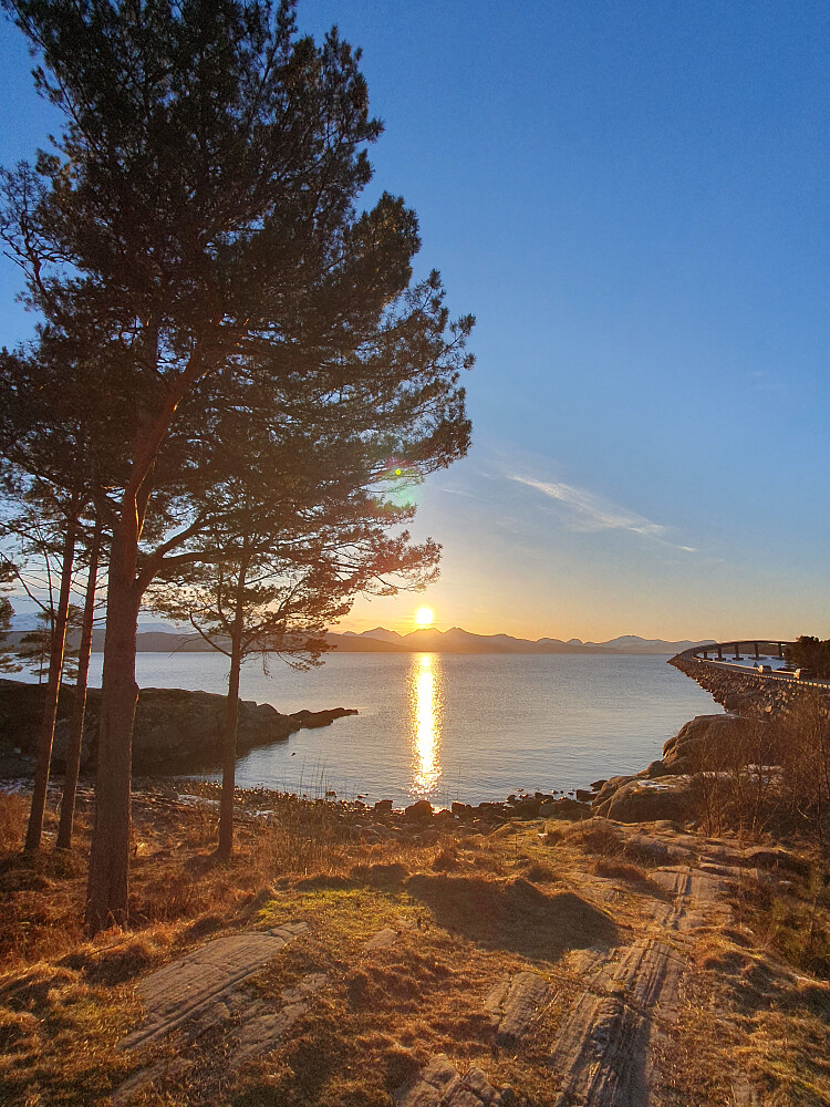 Solnedgang v/Bolsøybrua 