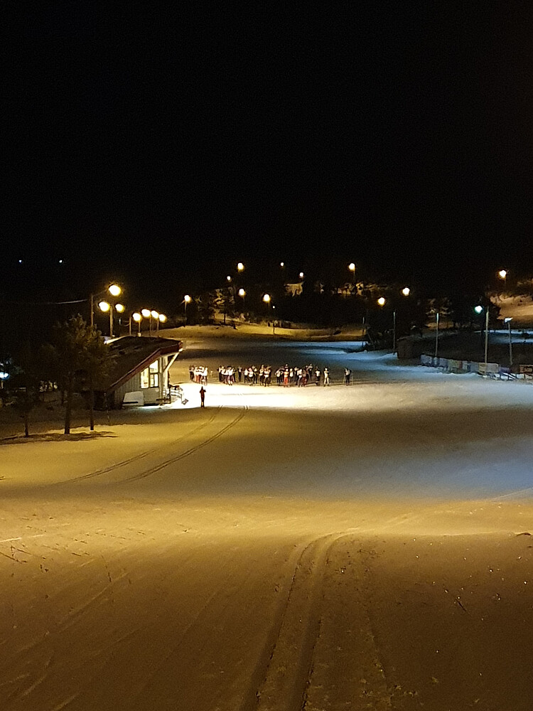 Stort startfelt (ca 50 stk) klart for start i minus 15 kuldegrader