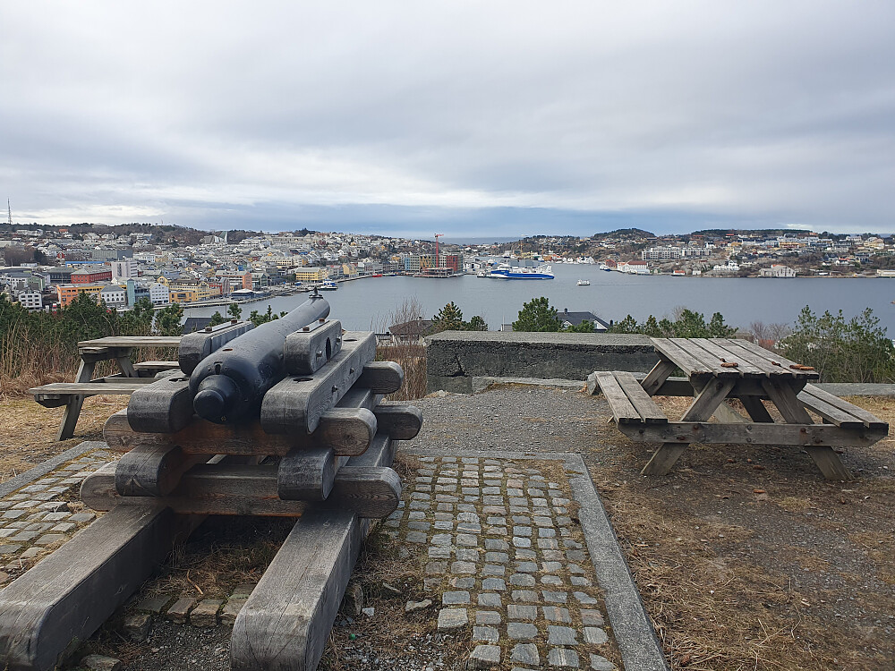 V/Bautaen på Innlandet