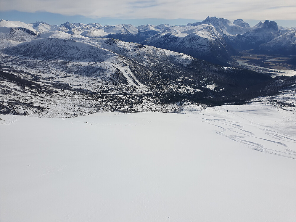 Deilig side ned mot Skorgedalen 