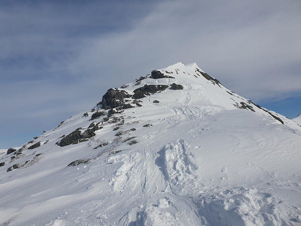 Over Søre Skarven mot Skarven 