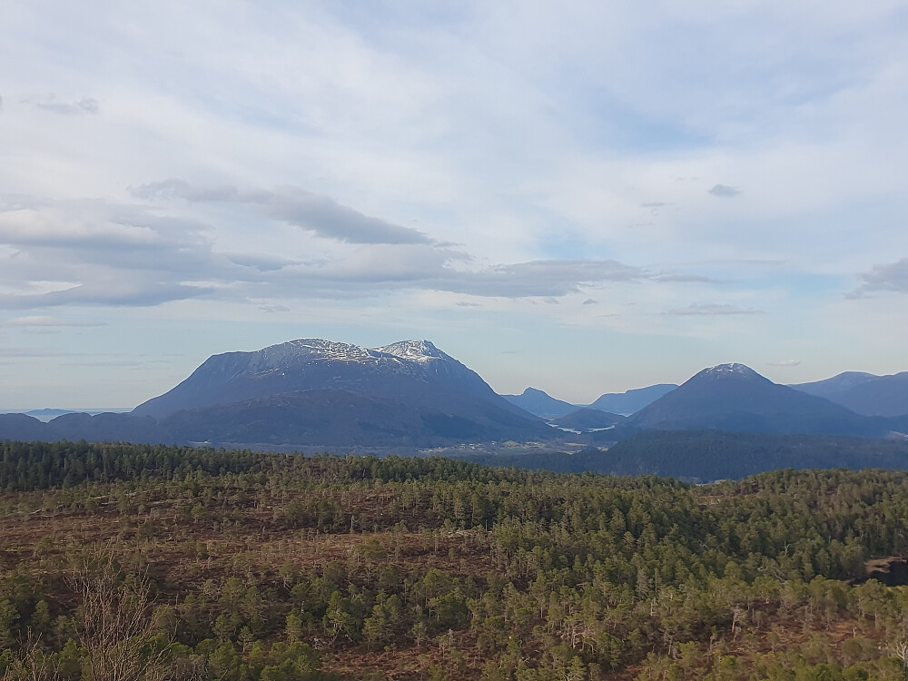 Mot Storfjellet i haram