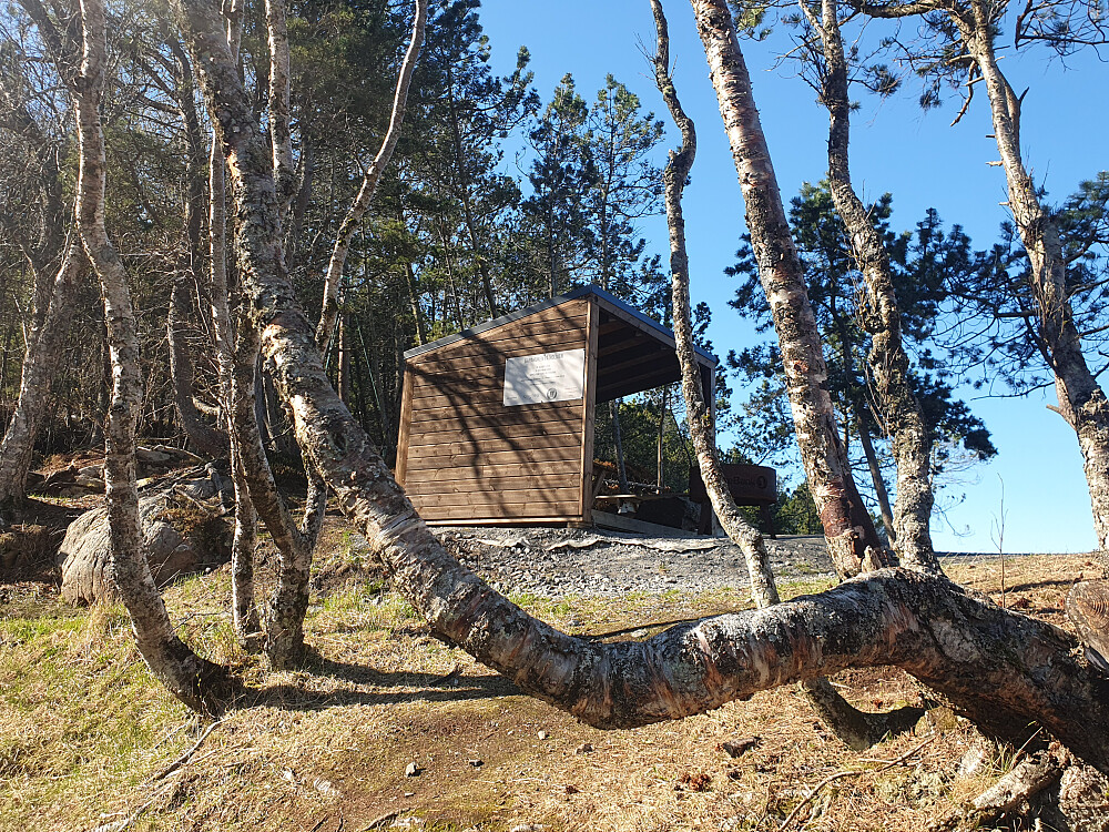 Gapahuk på Hollingsholmen 
