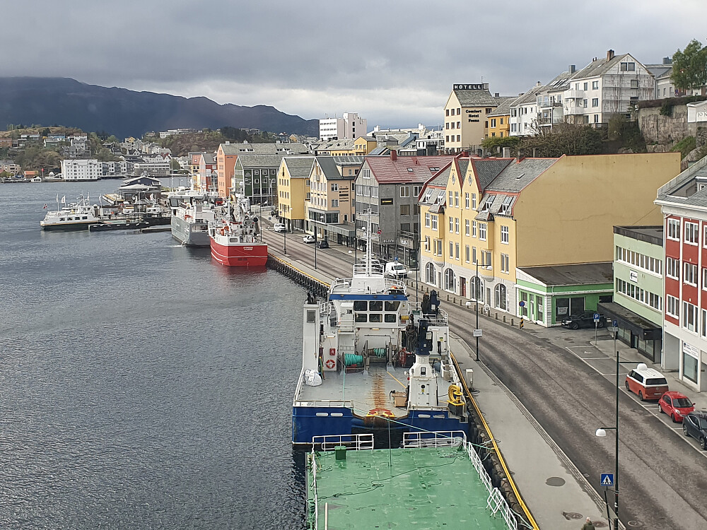 Litt mere skyer i Kristiansund (fra kontoret på Campus)