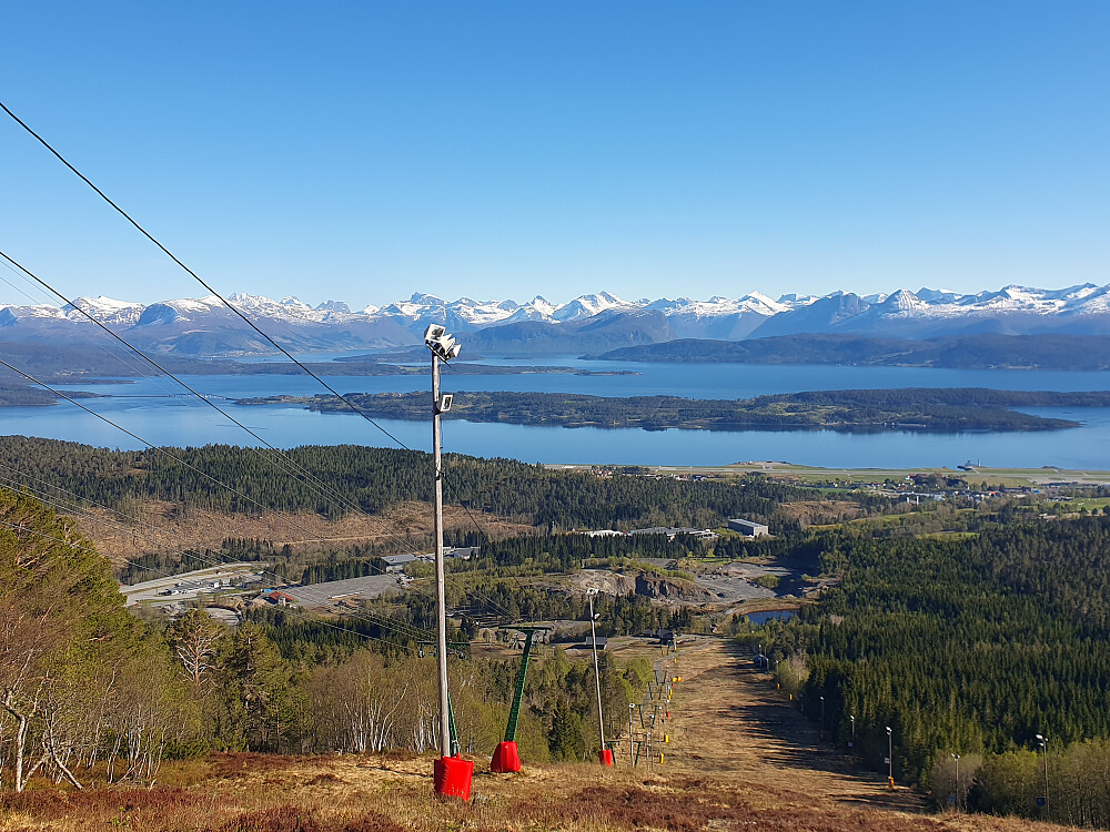 Bedre skiføre på andre siden av fjorden 