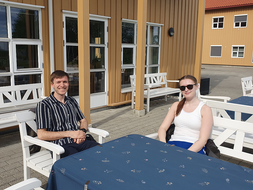 Traff Arne etter ferdig jobb på arbeidsplassen hans på Nøysomhed 