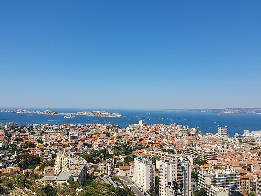 Mektig utsikt over Marseille 