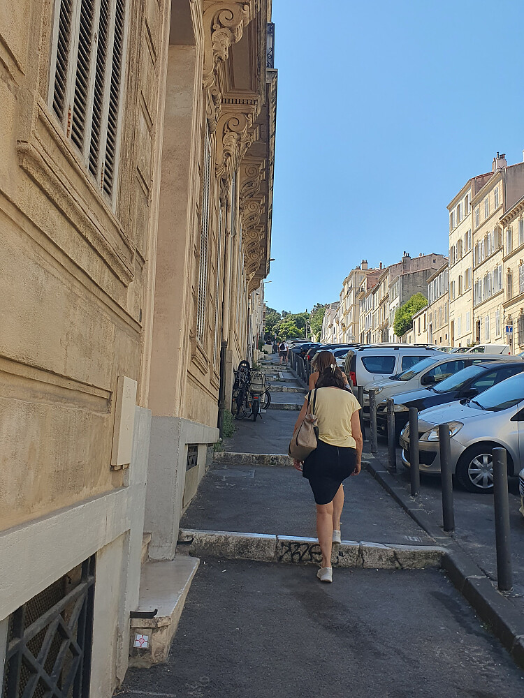 Oppover mot Notre Dame de la Garde 