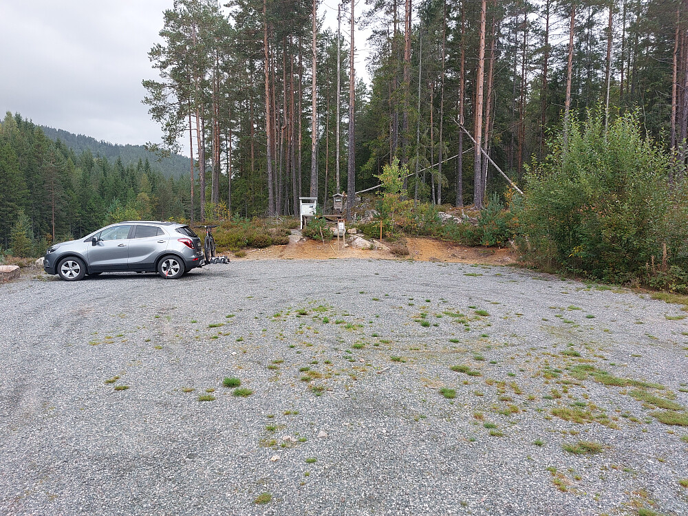 Parkering med infoskilt