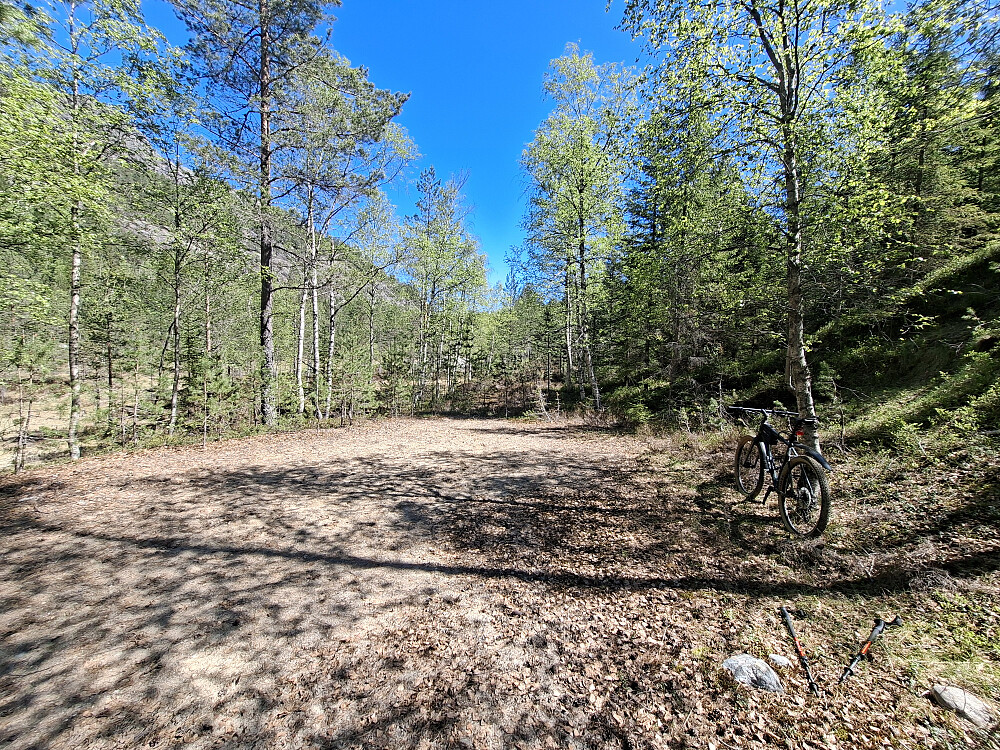 Herfra videre 150-160 meter før traktorslepe. 