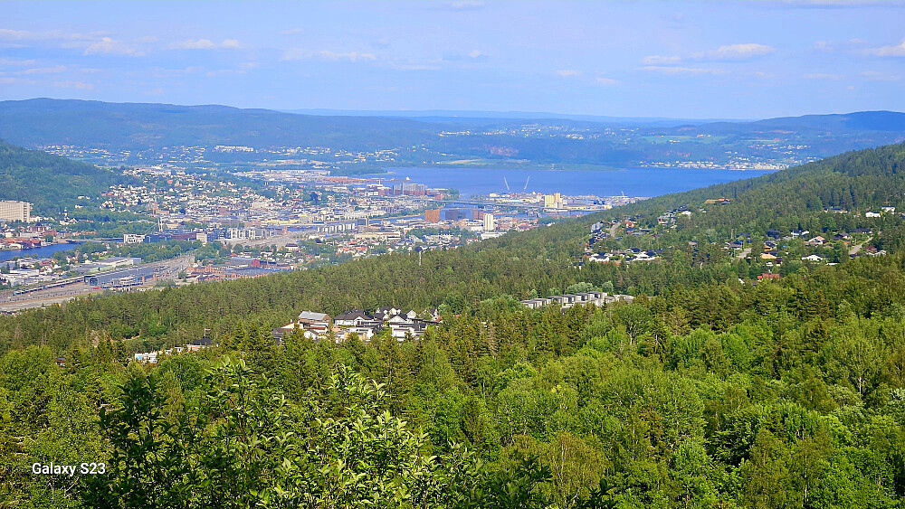 Utsikt mot byen fra Konnerudkollen