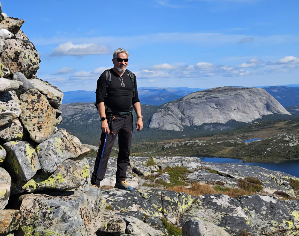 Mot Hægefjell