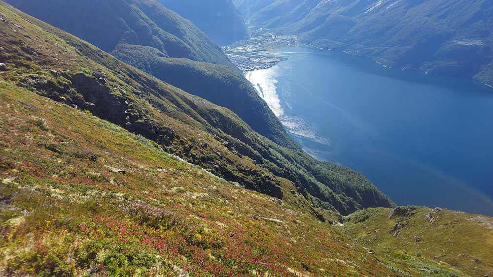 Mye løs stein.