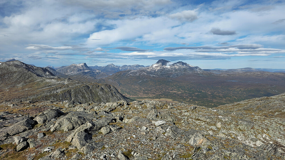 Snota sett fra Mellomfjellet nordvest.
