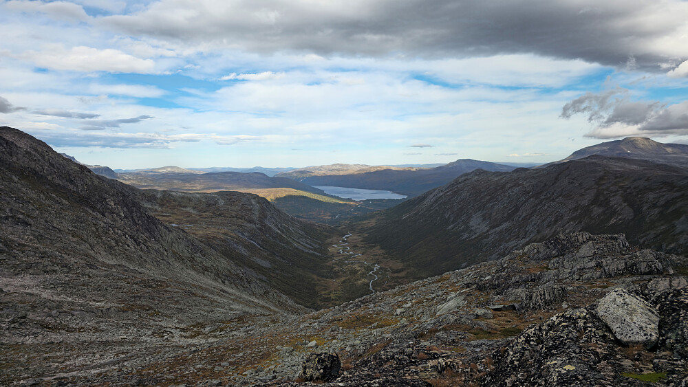 Fossådalen sett fra Storlifjellet Øst.