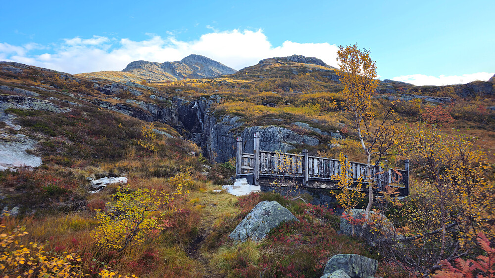 Solid bro over Strankåa.
