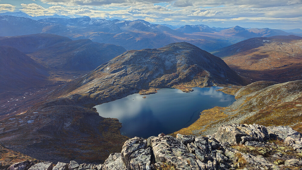 Fenomenal utsikt mot Kvennjulfjellet.