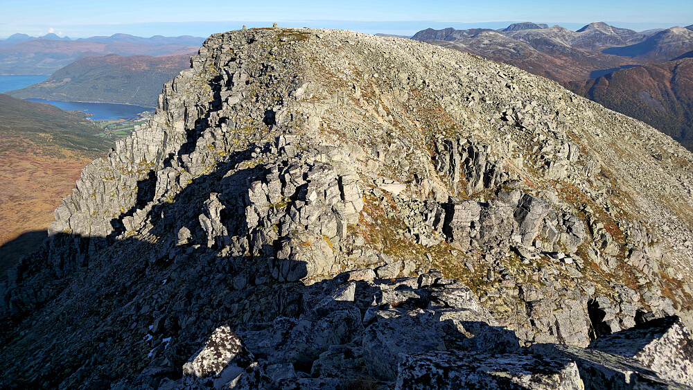 Et lite hakk mellom de to toppene.